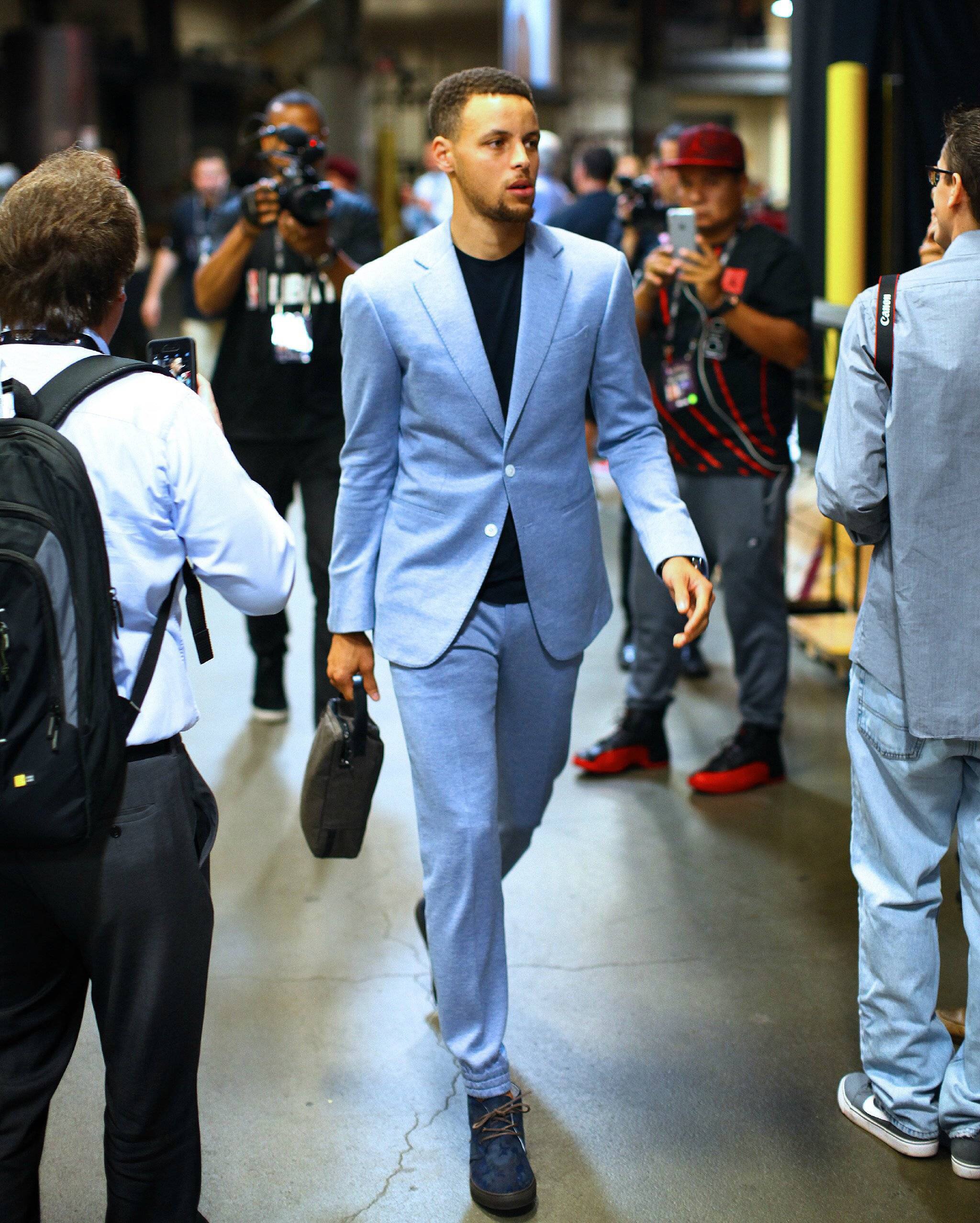 国安四老谈合影：18年足协杯决赛就我们四个在队里，留个纪念（国安四老合影感言：2018足协杯决赛仅剩我们四人在队，留作纪念）