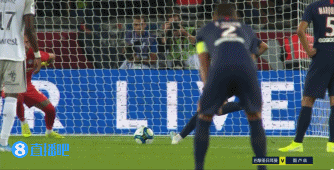 这配合比游戏里还流畅