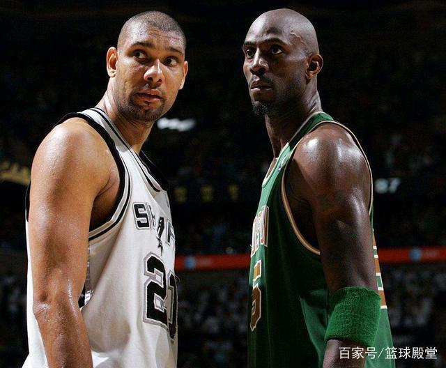 FIFA年度最佳男足教练候选：恩里克、斯洛特、弗里克在列（FIFA年度最佳男足教练候选名单：恩里克、斯洛特、弗里克入围）