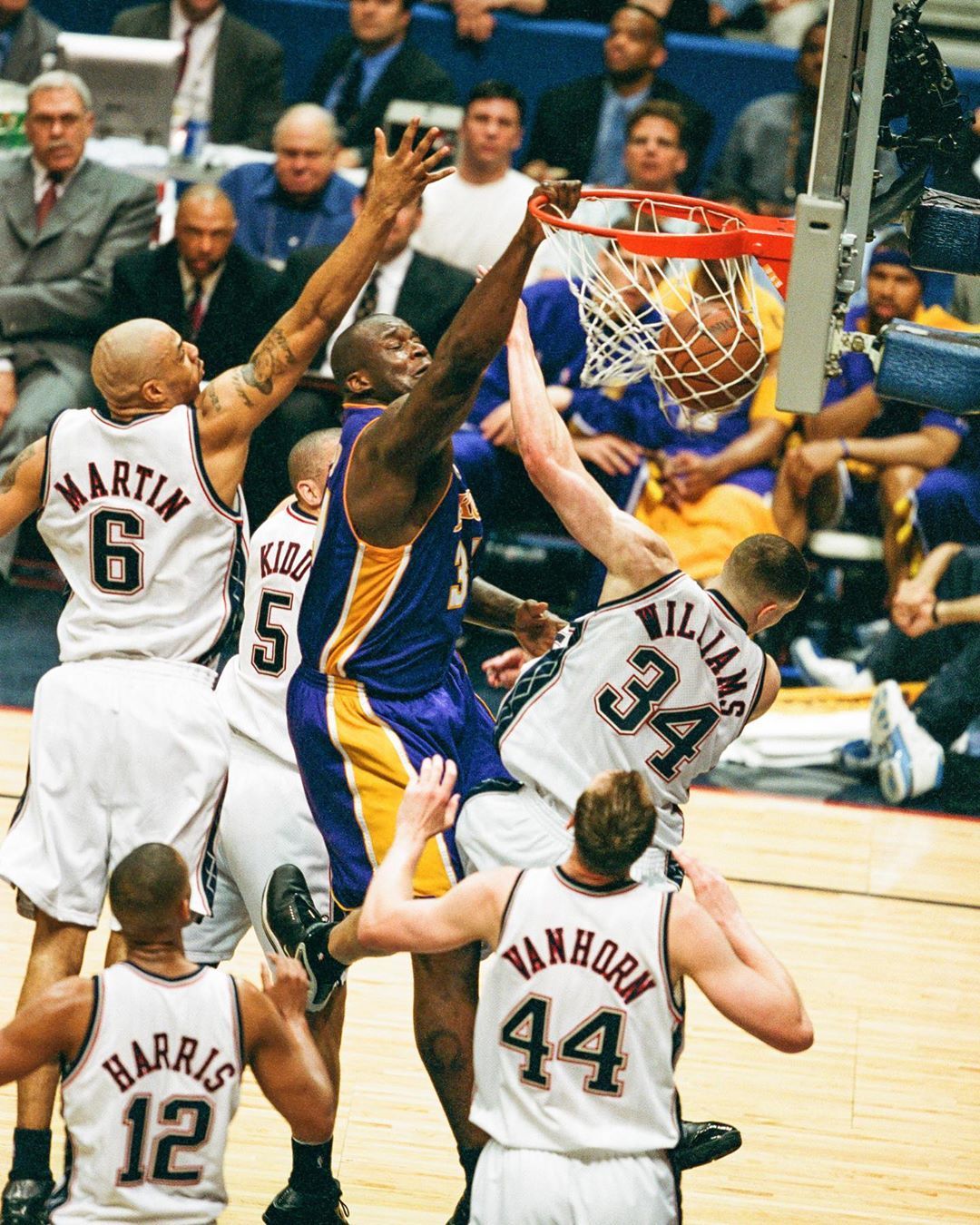 尤尔曼德：我们踢得非常好；弗莱肯的扑救改变了比赛局势（尤尔曼德：我们表现出色，弗莱肯的神扑扭转了战局）