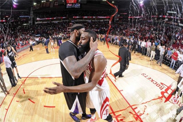 李磊谈足协杯夺冠：老将终会落幕，所以我们特别珍惜这个机会（李磊谈足协杯冠军：老将终有谢幕日，我们格外珍惜当下机会）