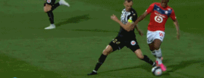 篮球勇士替补球员连续三场得分上双