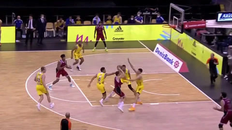 弗罗因德：为卡尔入选德国U21队高兴，希望他能获得出场机会（弗罗因德为卡尔跻身德国U21欣喜，盼其获得出场机会）